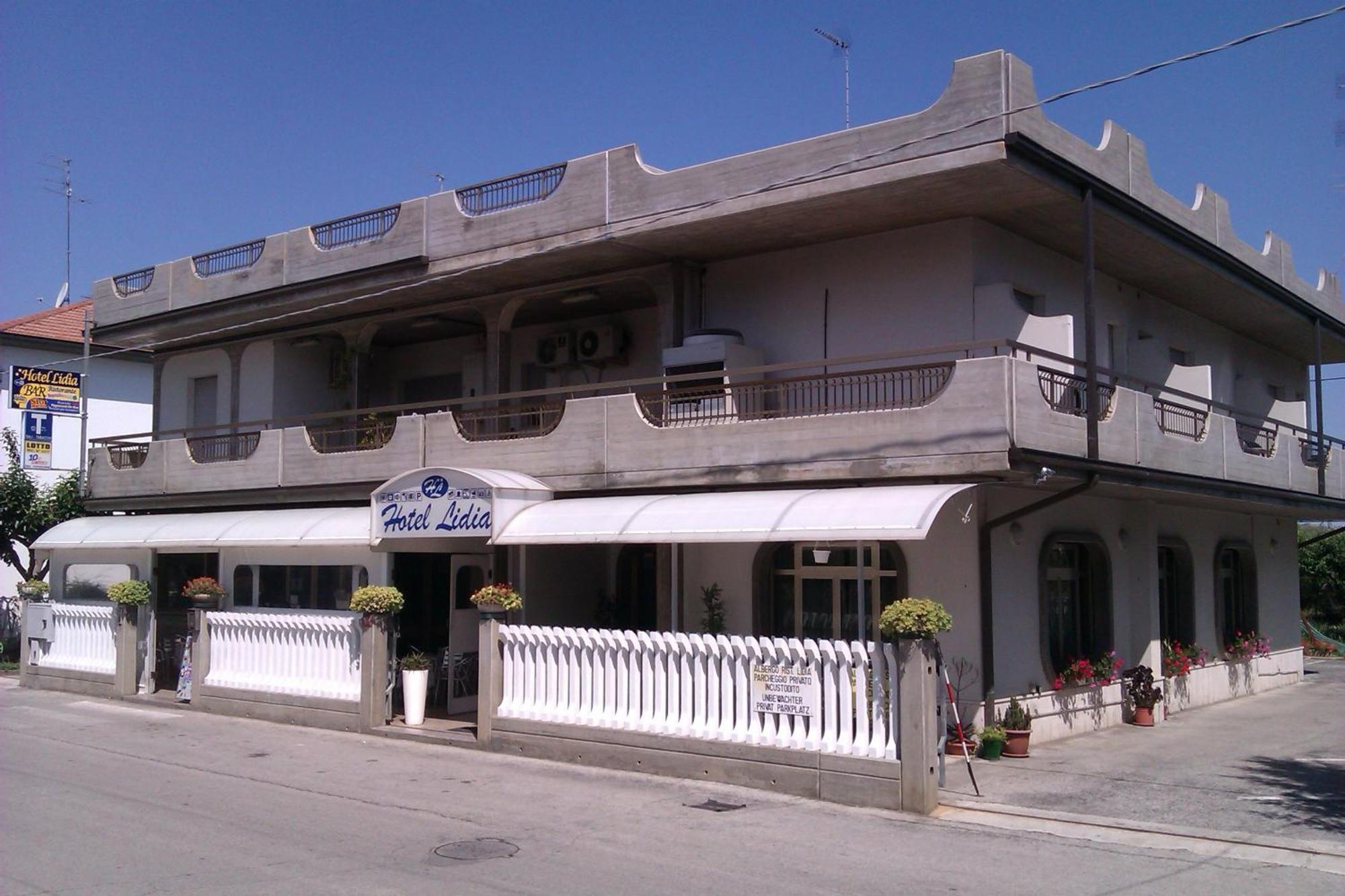 Hotel Lidia Alba Adriatica Exterior foto