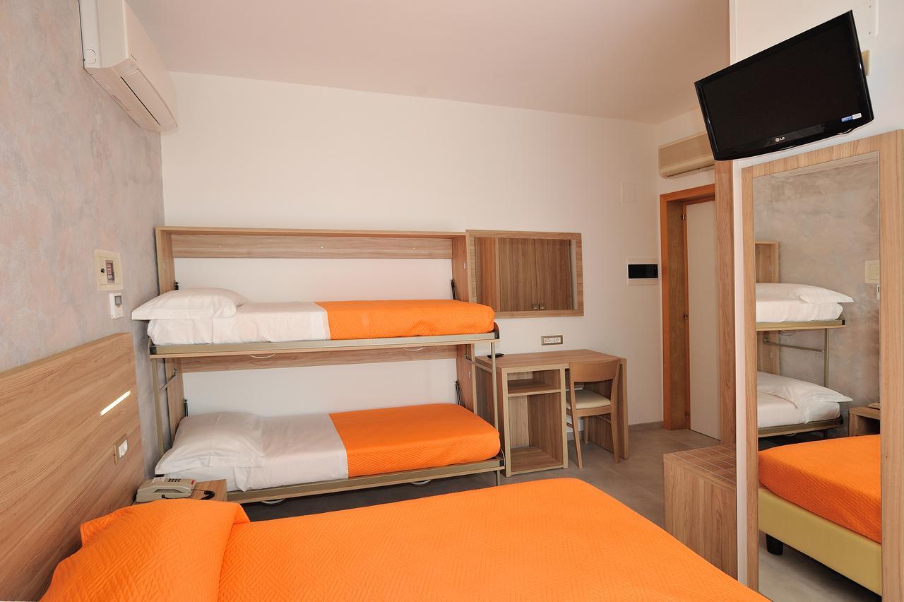 Hotel Lidia Alba Adriatica Exterior foto